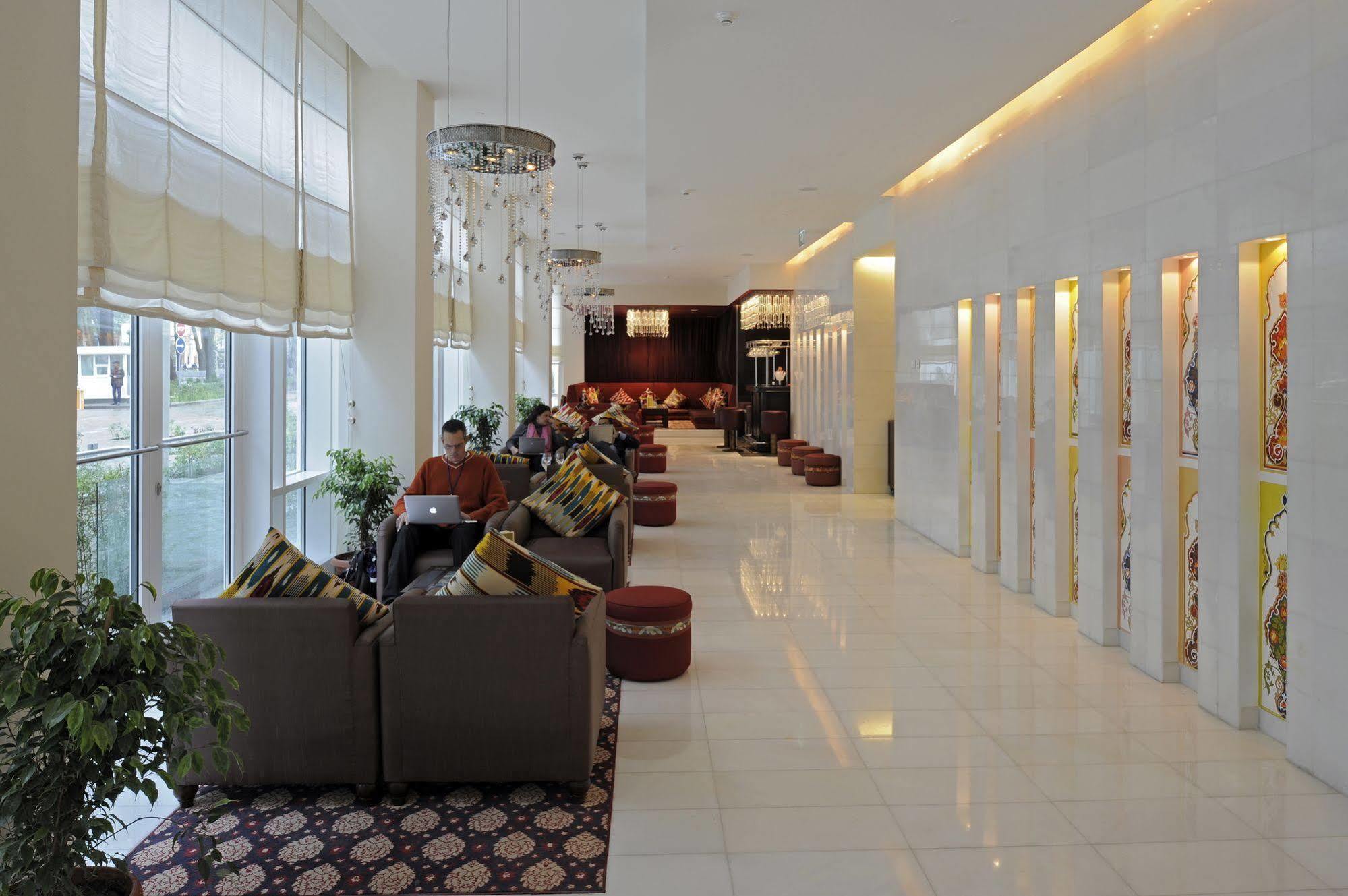 Dushanbe Serena Hotel Exteriér fotografie