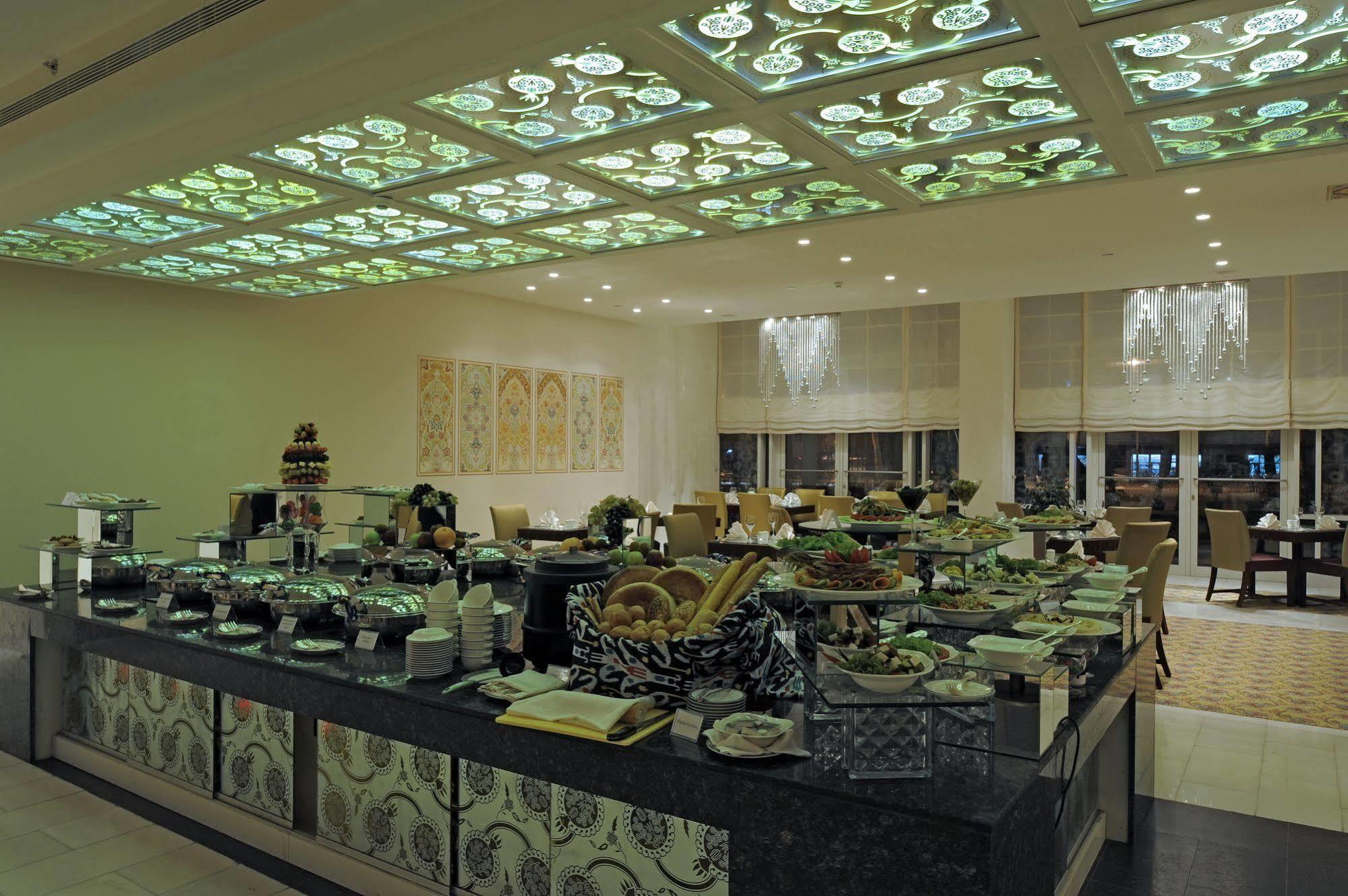 Dushanbe Serena Hotel Exteriér fotografie